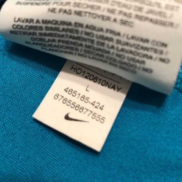 Nike Dri Fit Athletic Long Sleeve Shirt Size Large Reflective Sleeves - Picture 9 of 10